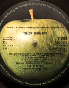 Yellow Submarine PCS7070 stereo