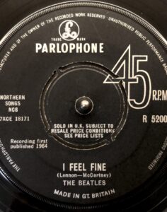 I Feel Fine / She’s A Women R5200