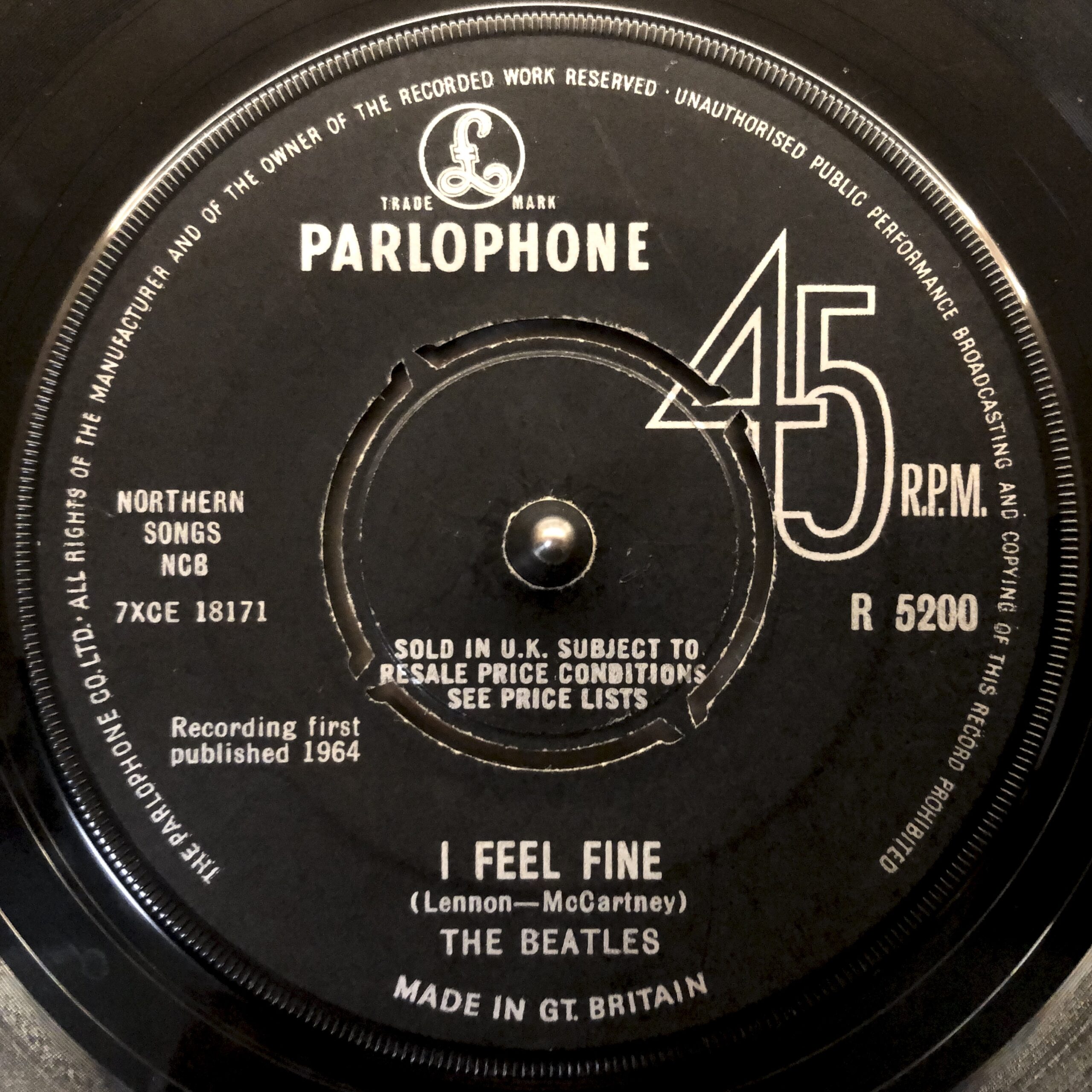I Feel Fine / She’s A Women R5200